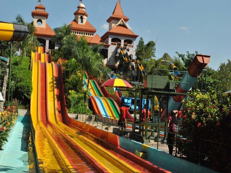 ಬೆಂಗಳೂರಿನ Wonderla ಅಮ್ಯೂಸ್ ಮೆಂಟ್​ ಪಾರ್ಕ್​​ ಮೇಲೆಯಿಂದ ಬಿದ್ದು ವ್ಯಕ್ತಿ ಸಾವು