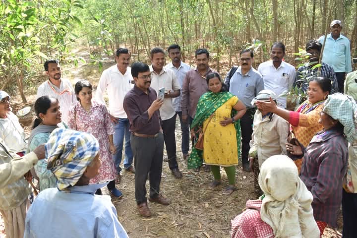 ಮನರೇಗಾ ಯೋಜನೆಯಡಿ ಅನುಷ್ಠಾನಗೊಂಡ ವಿವಿಧ ಕಾಮಗಾರಿಗಳಿಗೆ ಭೇಟಿ ನೀಡಿ ಪರಿಶೀಲಿನೆ