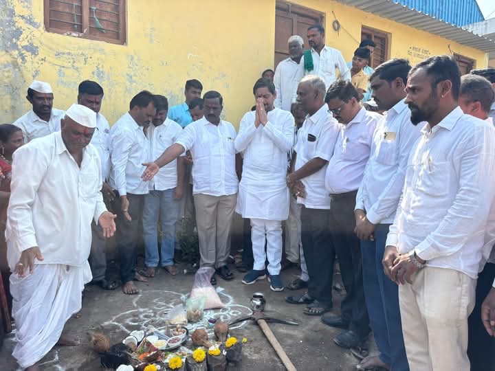 ಅಥಣಿ ಹೊಸಟ್ಟಿ ಗ್ರಾಮದಲ್ಲಿ ನೂತನವಾಗಿ ಅಂಗನವಾಡಿ ಕೇಂದ್ರ 1 ರ ಭೂಮಿ ಪೂಜೆ…